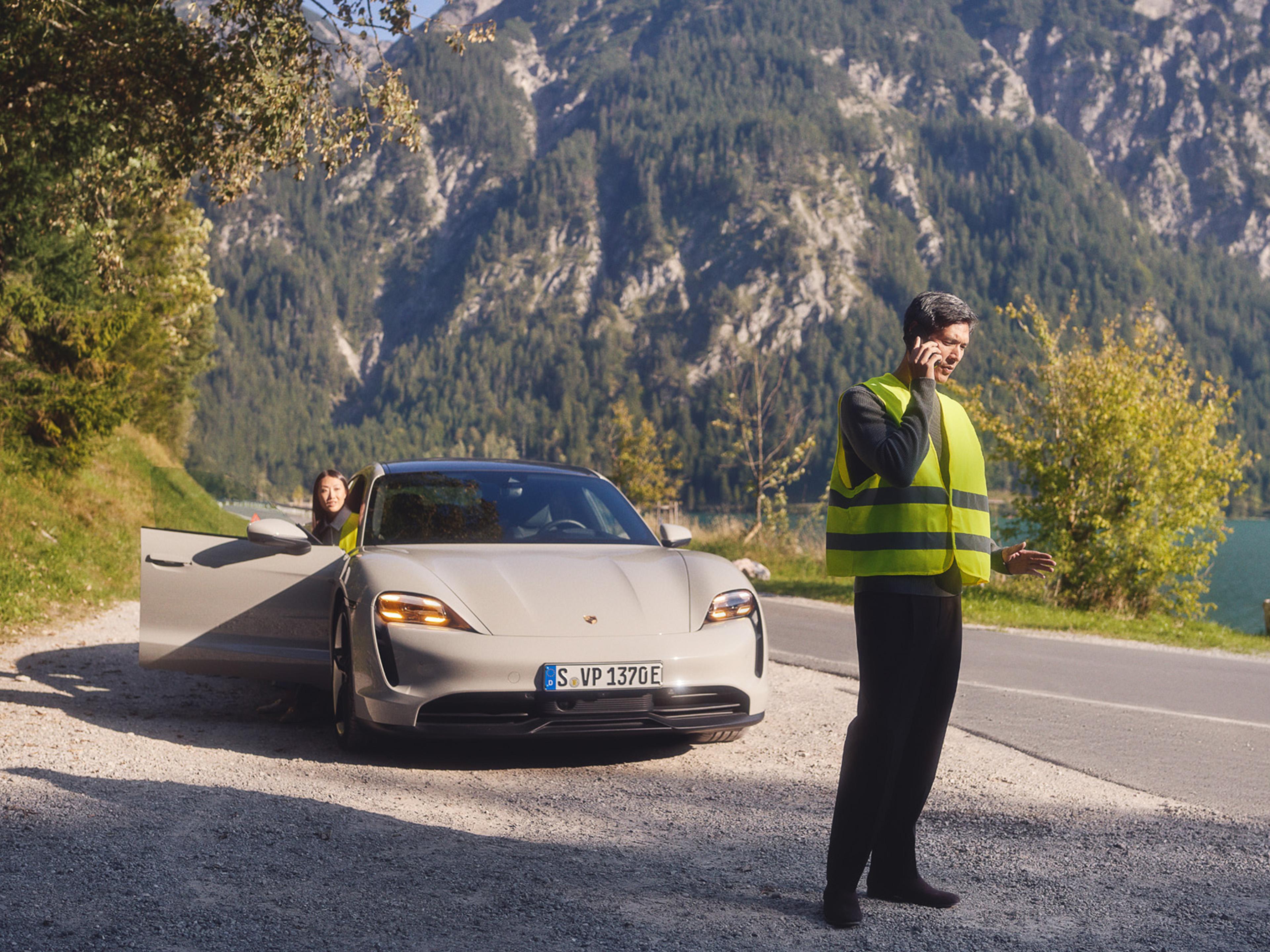 Porsche Assistance Kachel