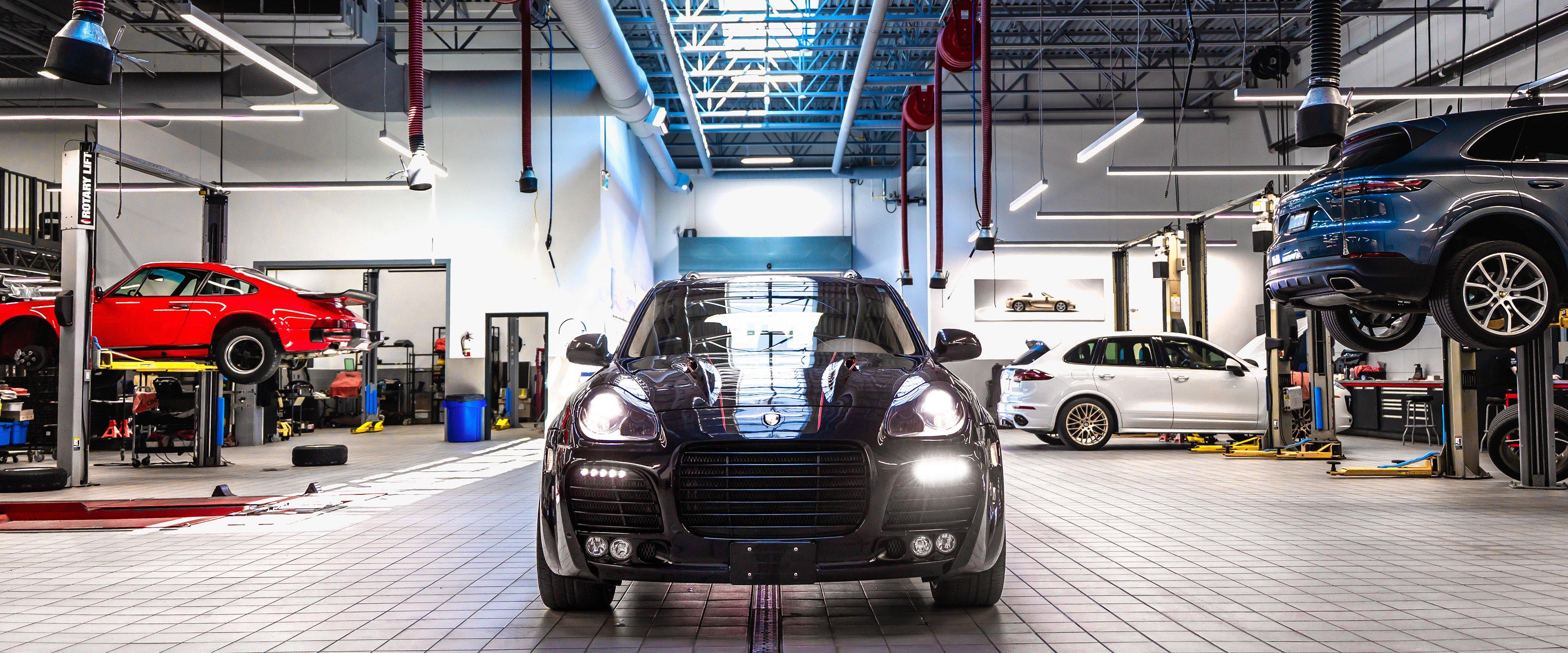 Porsche Canada 2024-2025 E1 Cayenne Classic Restoration Competition