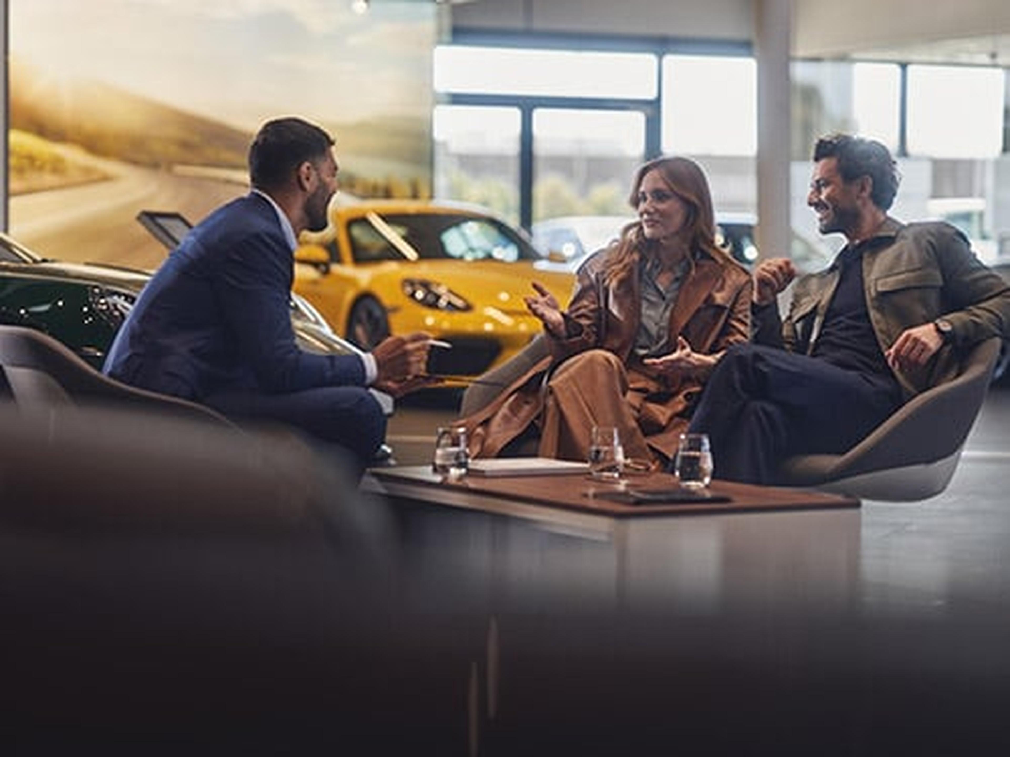 Kundensituation Beratungsgespräch Porscheplatz