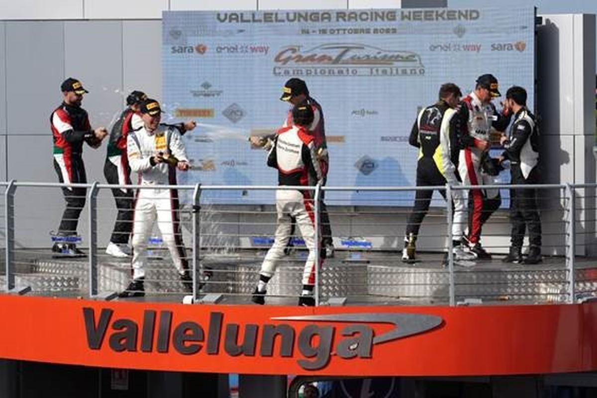 Fine settimana trionfale per Centri Porsche Ticino a Vallelunga
