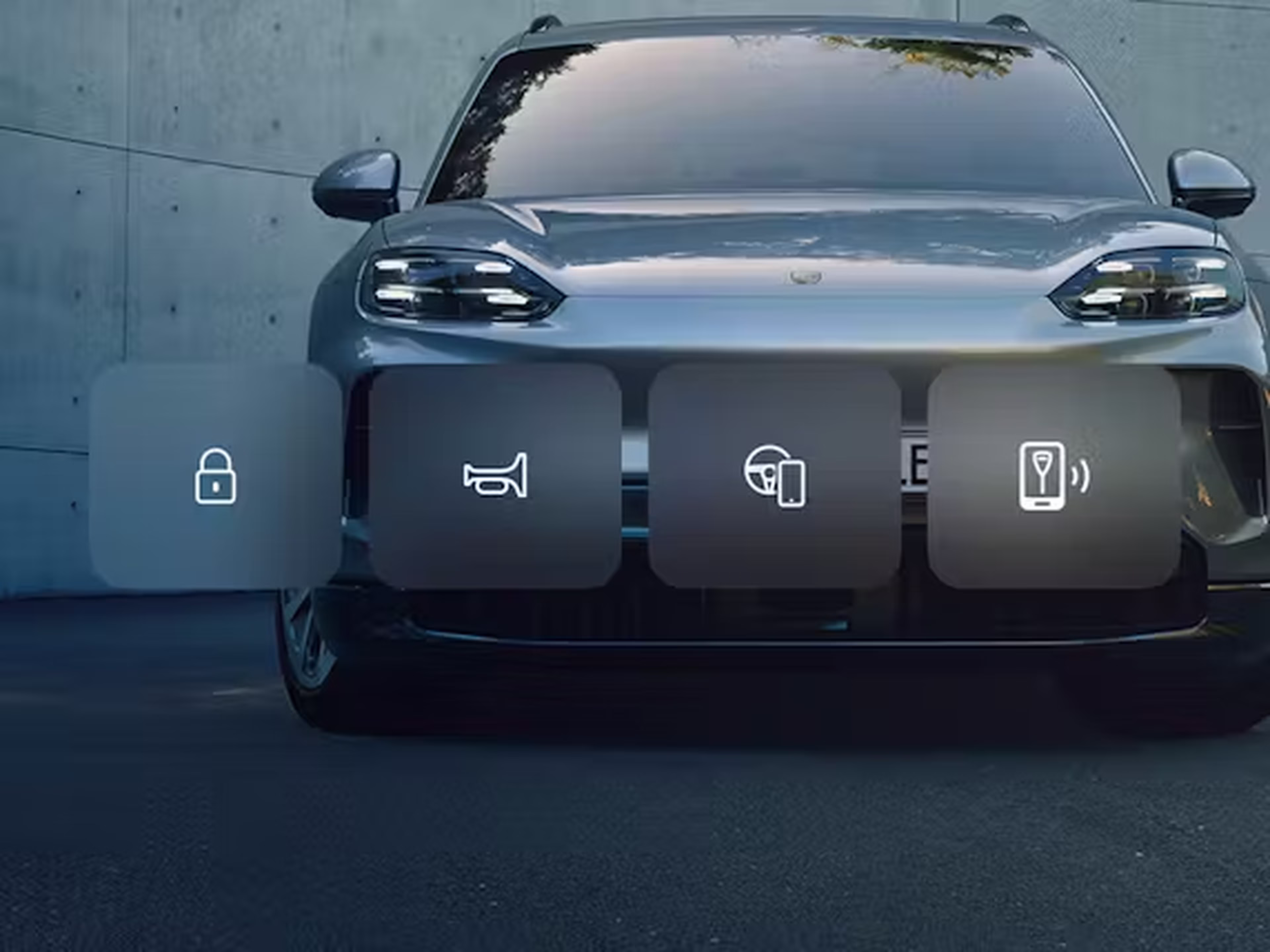 Car and icons with the different remote control options