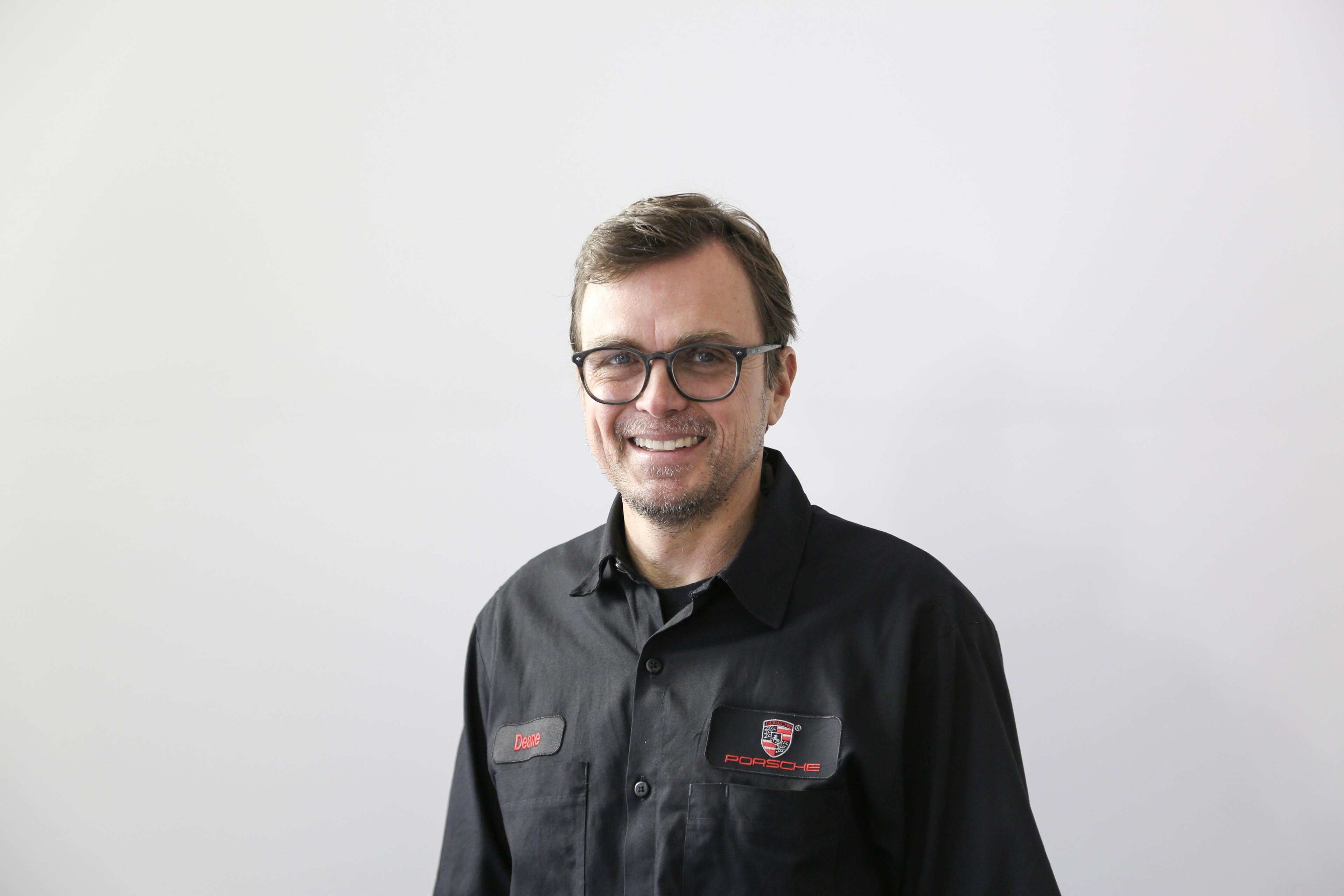 Photo of Carter Deane