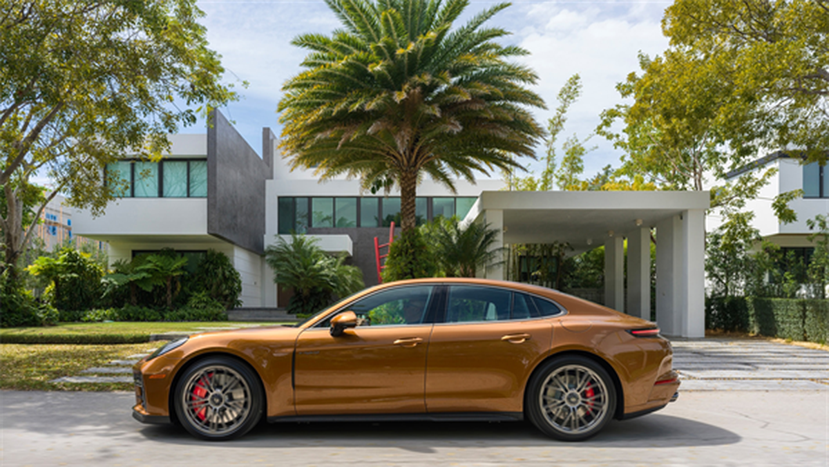 2027 Porsche Panamera Hybrid