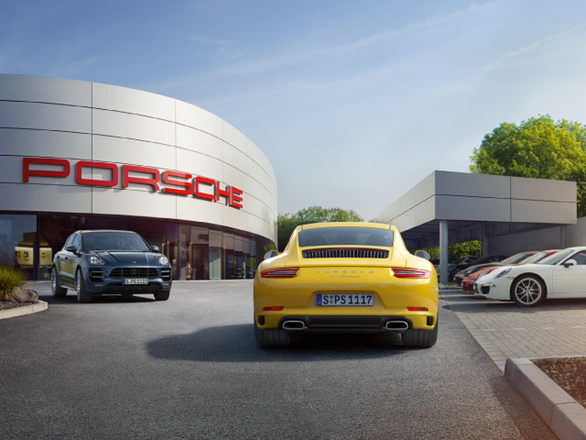 porsche service centre parking lot