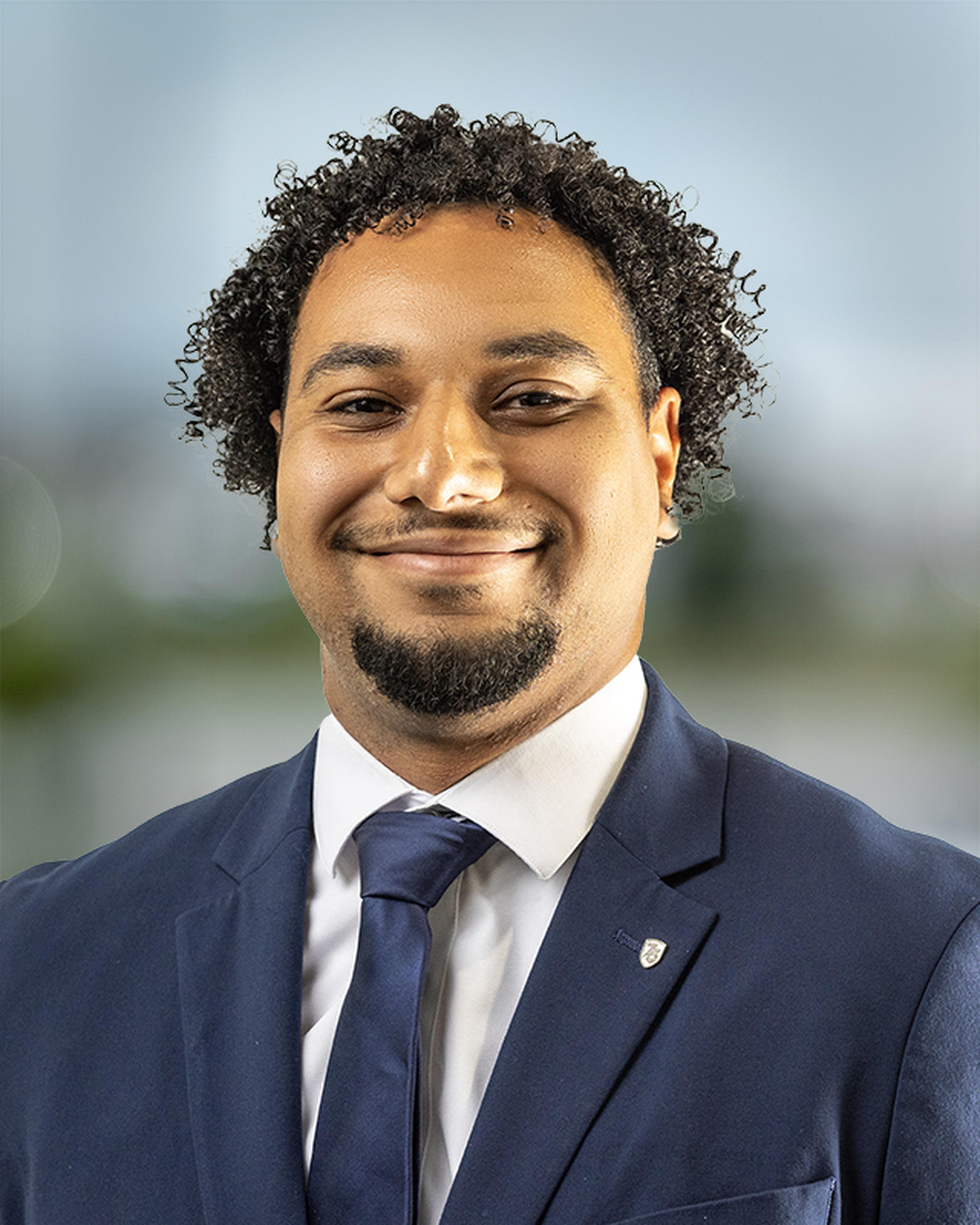 Rayshawn Howard Staff Headshot