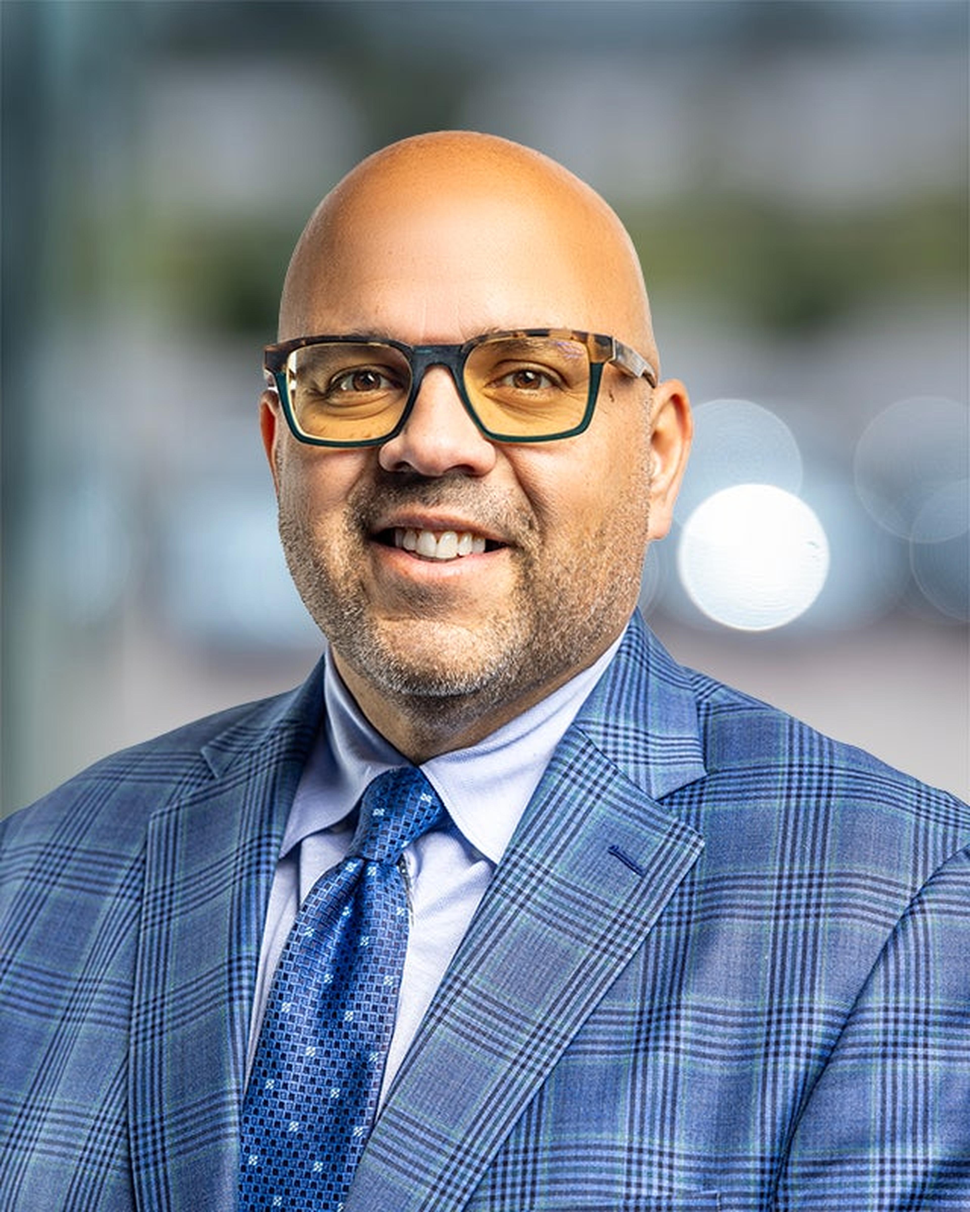 Cesar Caceres, Professional Porsche Sales Consultant, at Porsche San Francisco