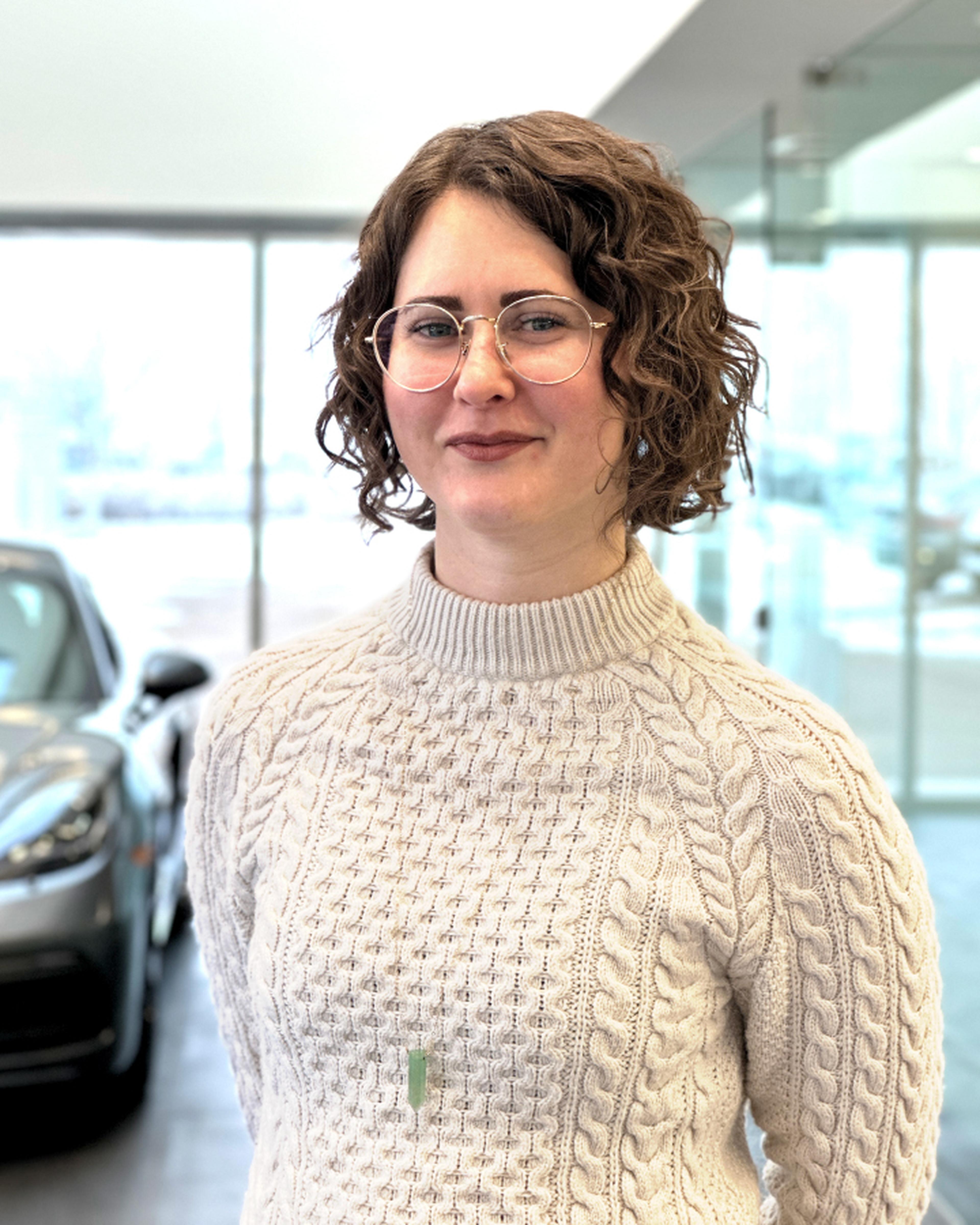 Amber Kuin, Service Advisor