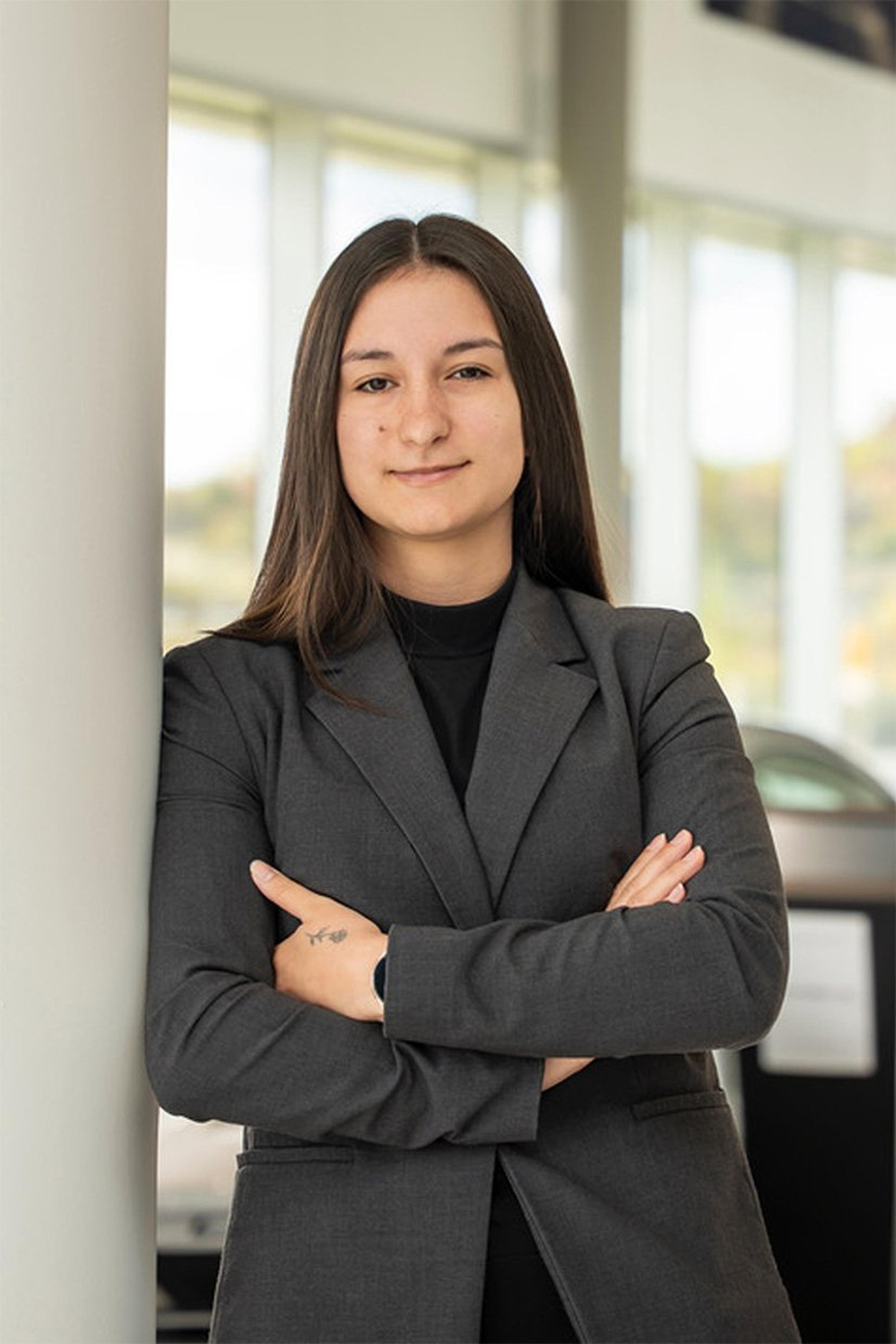 Katrina St-Pierre - Réceptionniste - Centre Porsche Québec