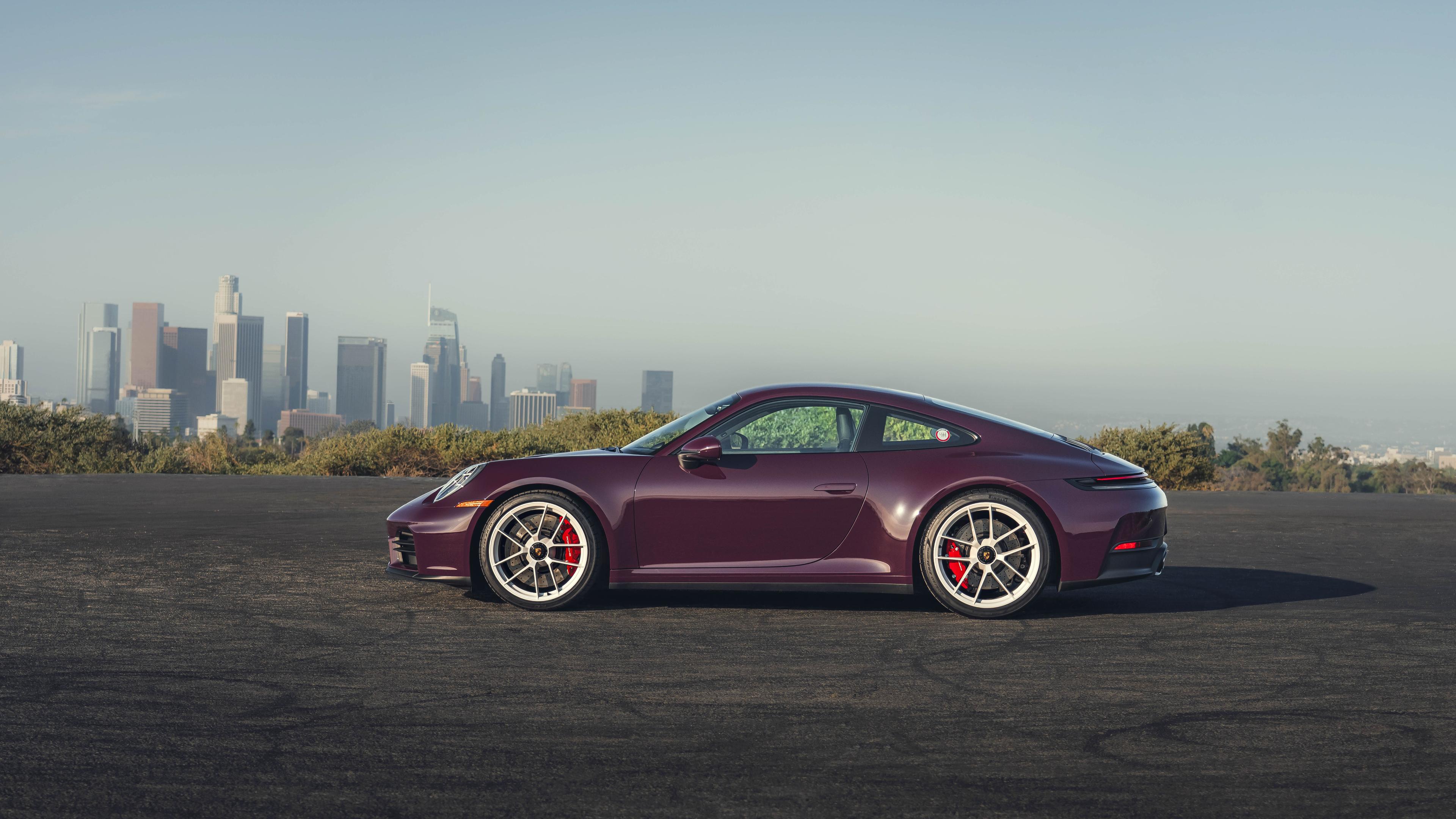 Side profile Porsche 911 Carrera S