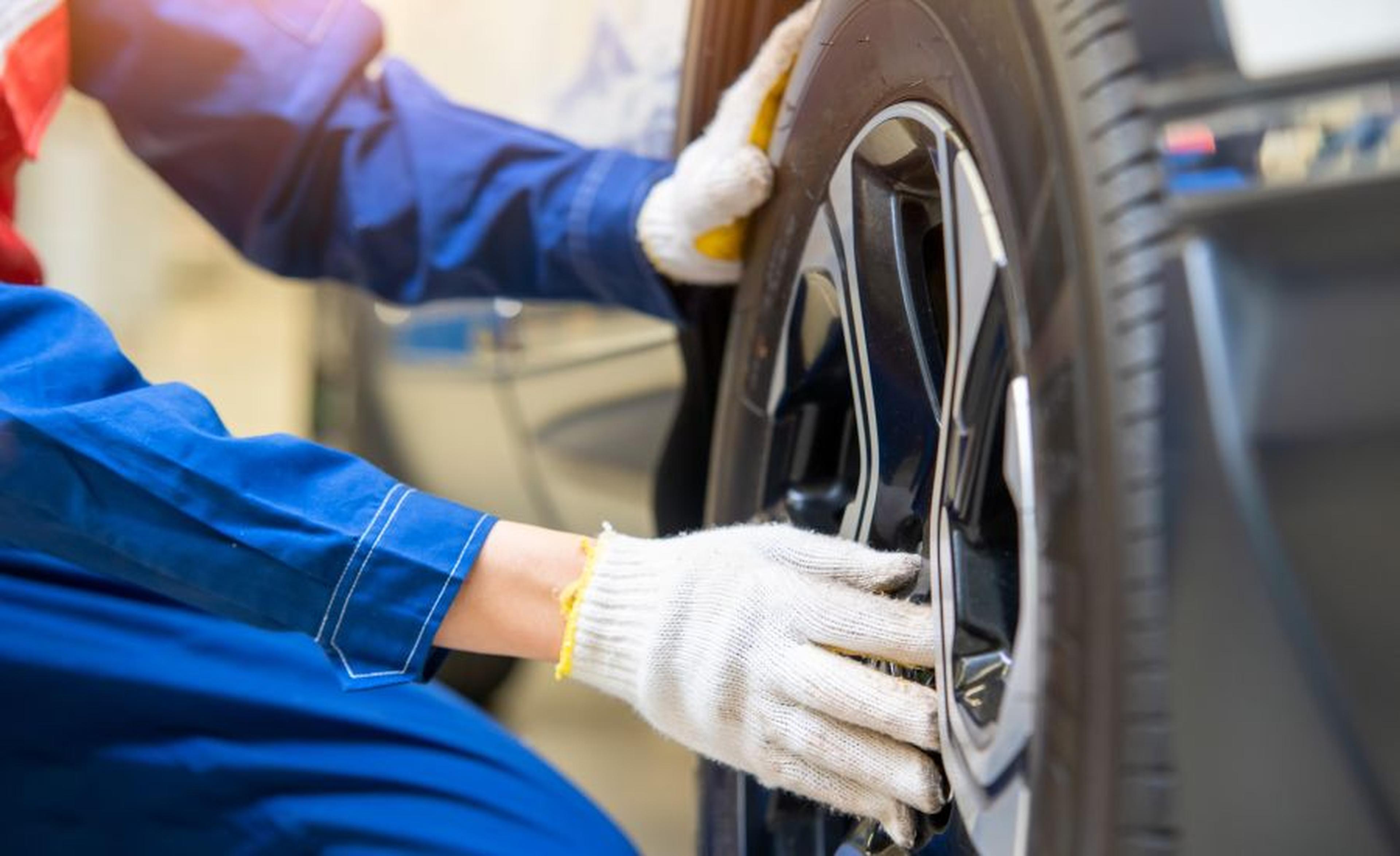 Porsche Tire Service, Austin TX