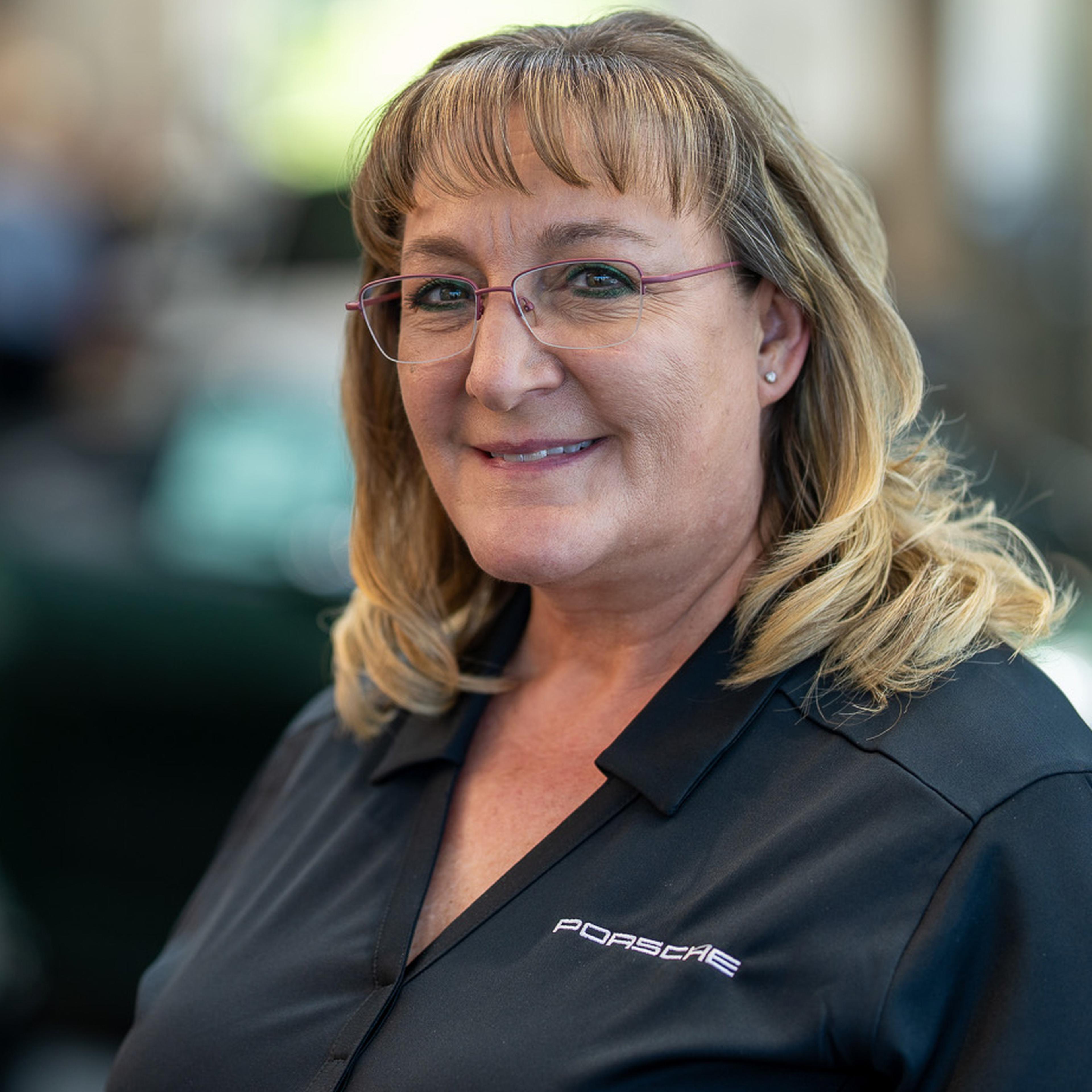 Photo of Nicole Thomas