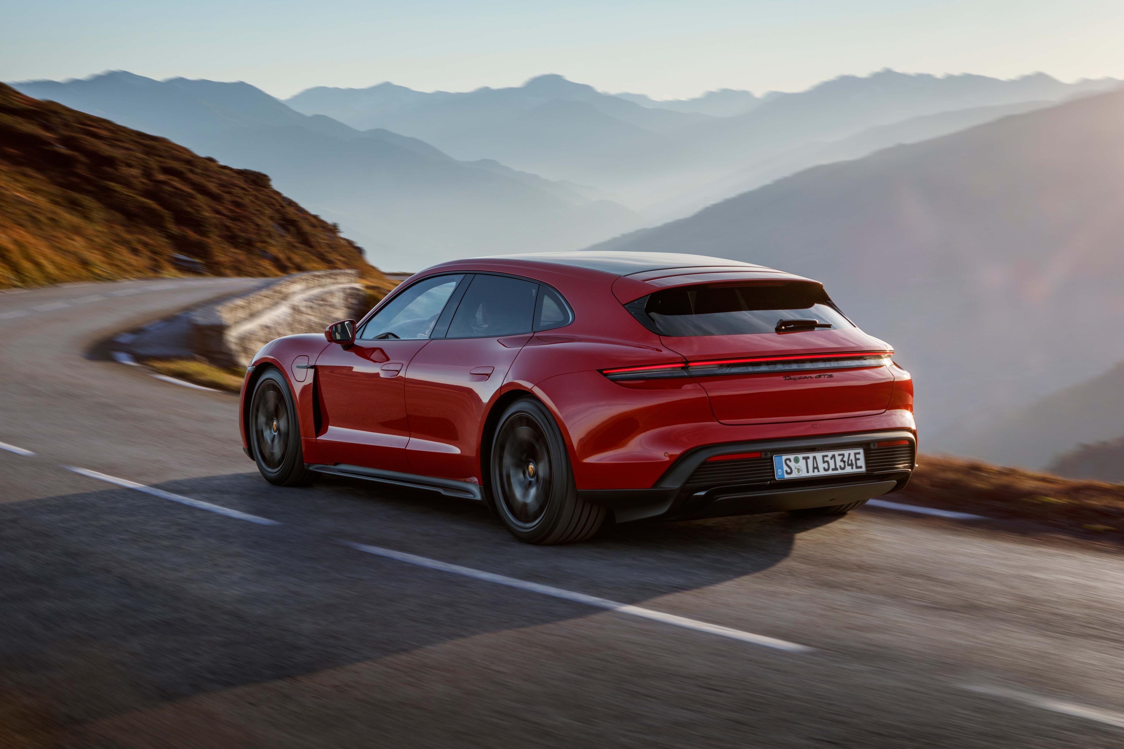 Taycan GTS et Taycan GTS Sport Turismo 2022