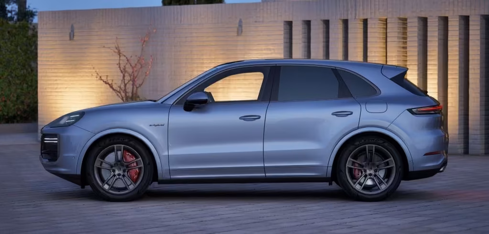 2027 Porsche Cayenne Turbo E-Hybrid In Dolomite Silver Metallic - Feature Image