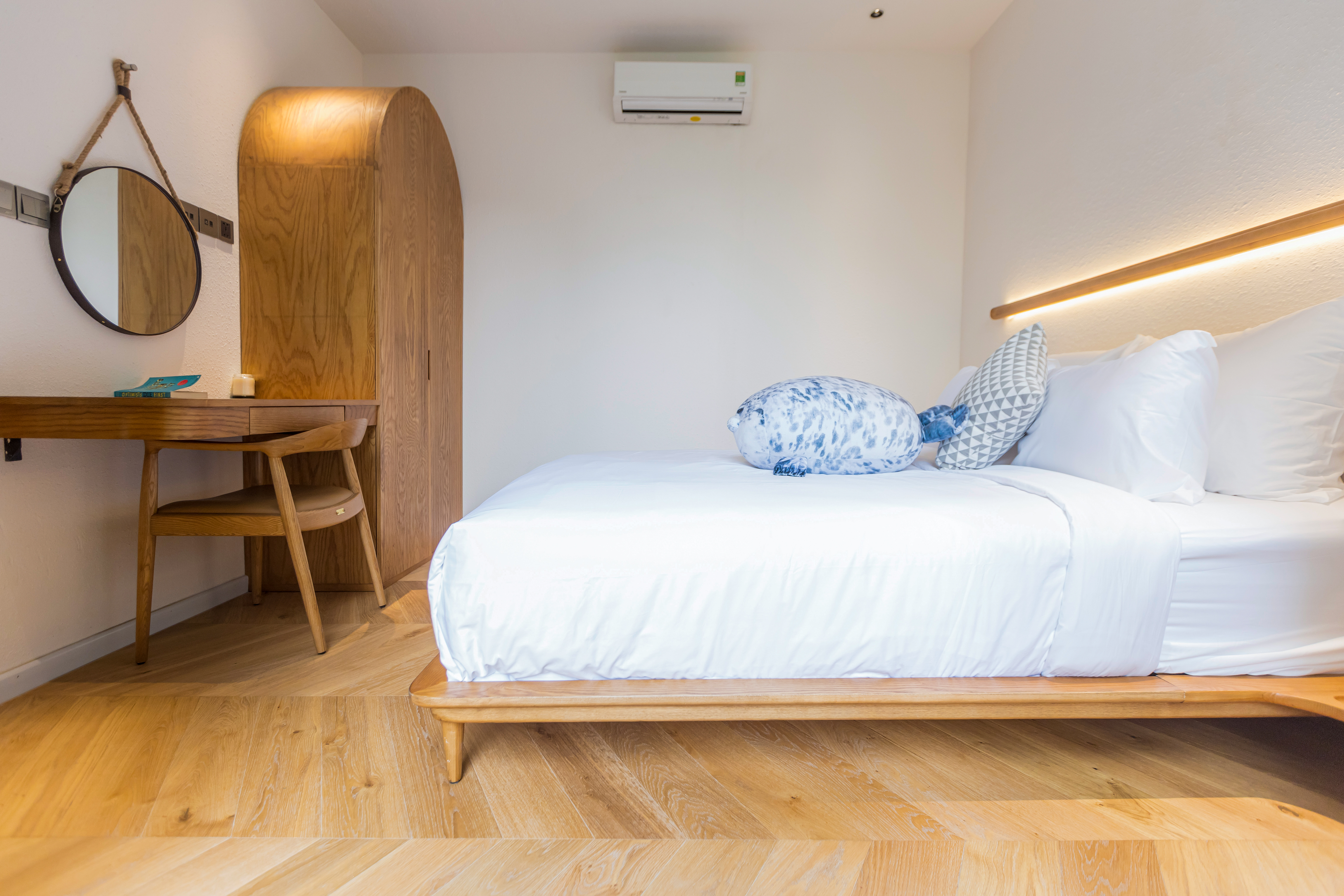 Oak Transparent Animoso