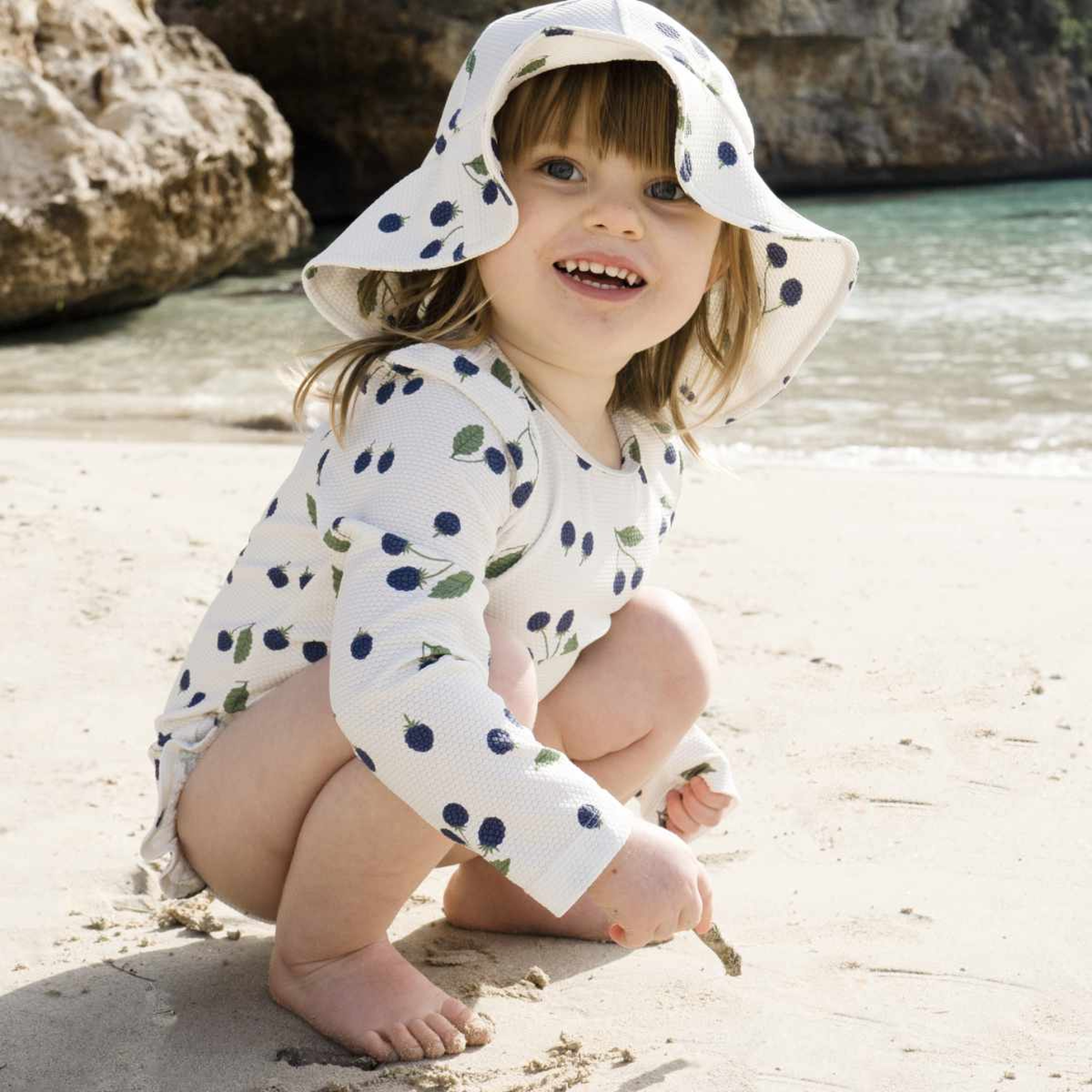ベビーショップ - プレミアムな子供服やベビーギアをお買い求め