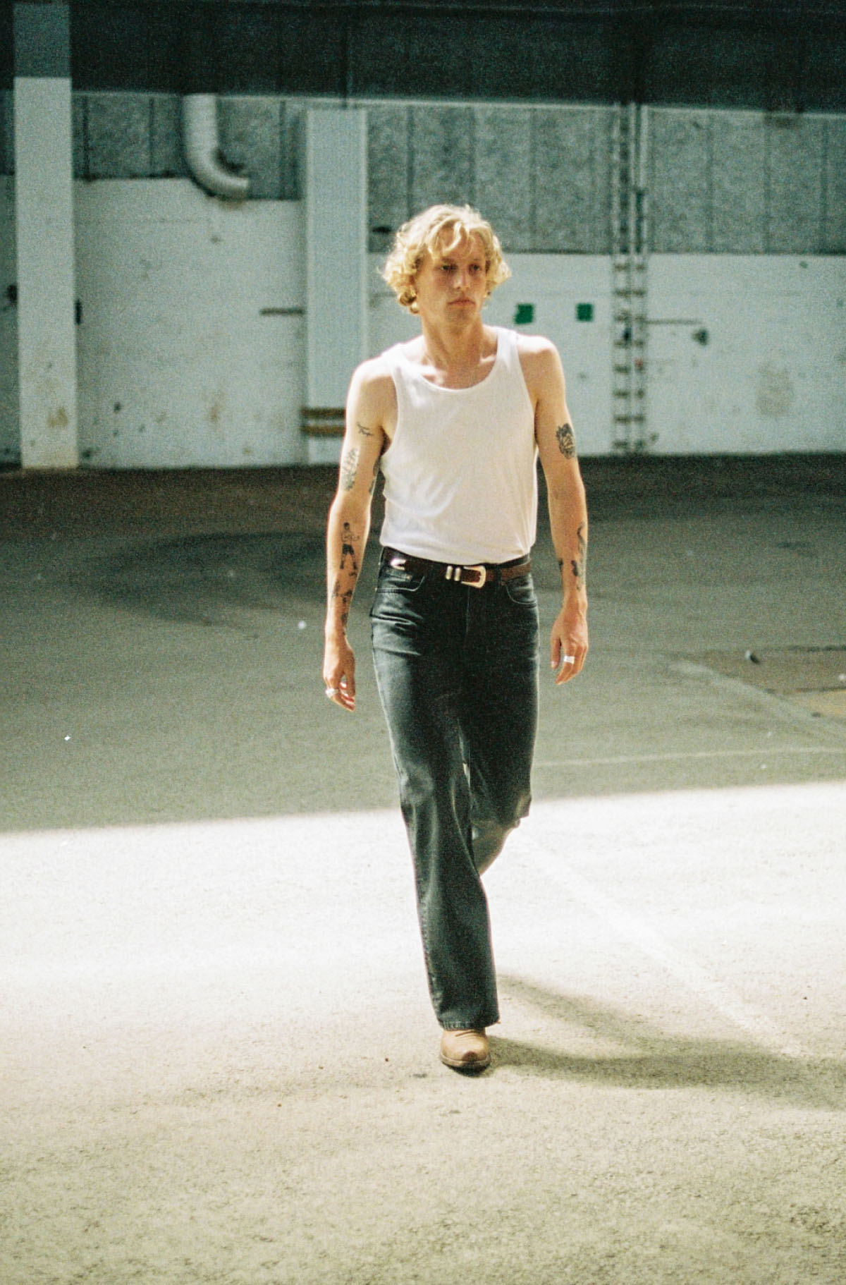 unoa 【Plie Sleeve】 NUDIE BEIGE × BLACK MATRIX 95 Boot Sand Beige – ANNY NORD