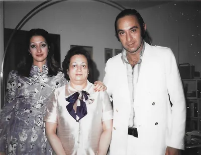 Zaha Hadid with her mother, Wajiha Al-Sabunji, and brother, Foulath Hadid © Hadid Family