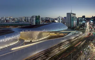 Zaha Hadid Architects, Dongdaemun Design Plaza, Seoul, South Korea, 2014 © Virgil Simon Bertrand