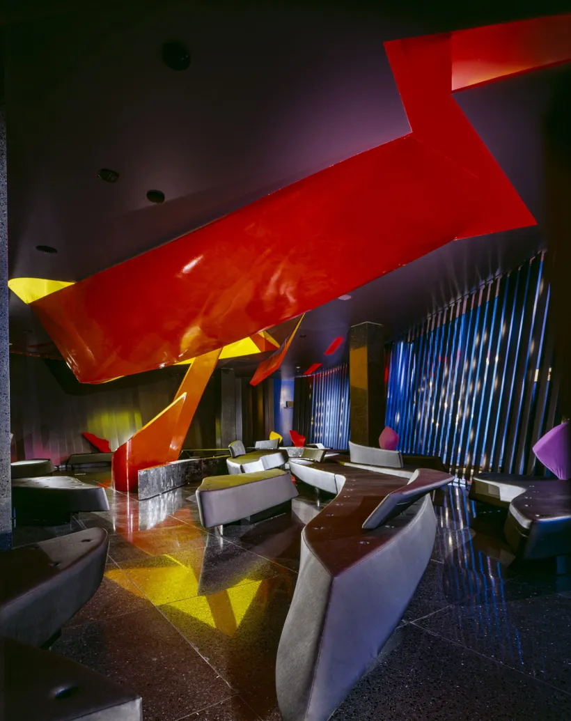 Zaha Hadid Architects, Moonsoon, Lounge area with Moonsoon sofa, Sapporo, Japan, 1990 © Paul Warchol