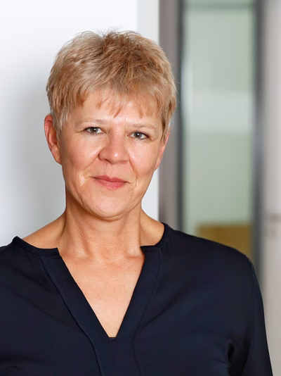 zipperer_3705-portrait