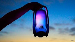 Artikel JBL Pulse 6 verbindet 360-Grad-Lichtshow mit kräftigerem Sound