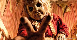 Artikel Dolly: Red-Band-Trailer zum neuen Slasher im Grindhouse-Stil