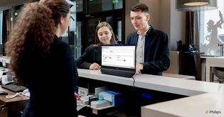 Artikel Philips zeigt Business-Monitor mit zwei nutzbaren Bildschirmseiten