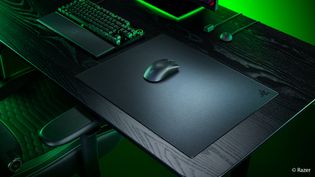 Artikel Razer stellt Atlas Pro als ultradünnes Gaming-Mauspad aus Glas vor