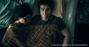 Artikel Film-Kritik: Obsession - Du sollst mich lieben: Liebe kann verdammt unheimlich sein
