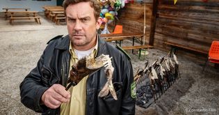 Artikel Steckerlfischfiasko: Offizieller Trailer zum zehnten Eberhofer-Krimi ist da