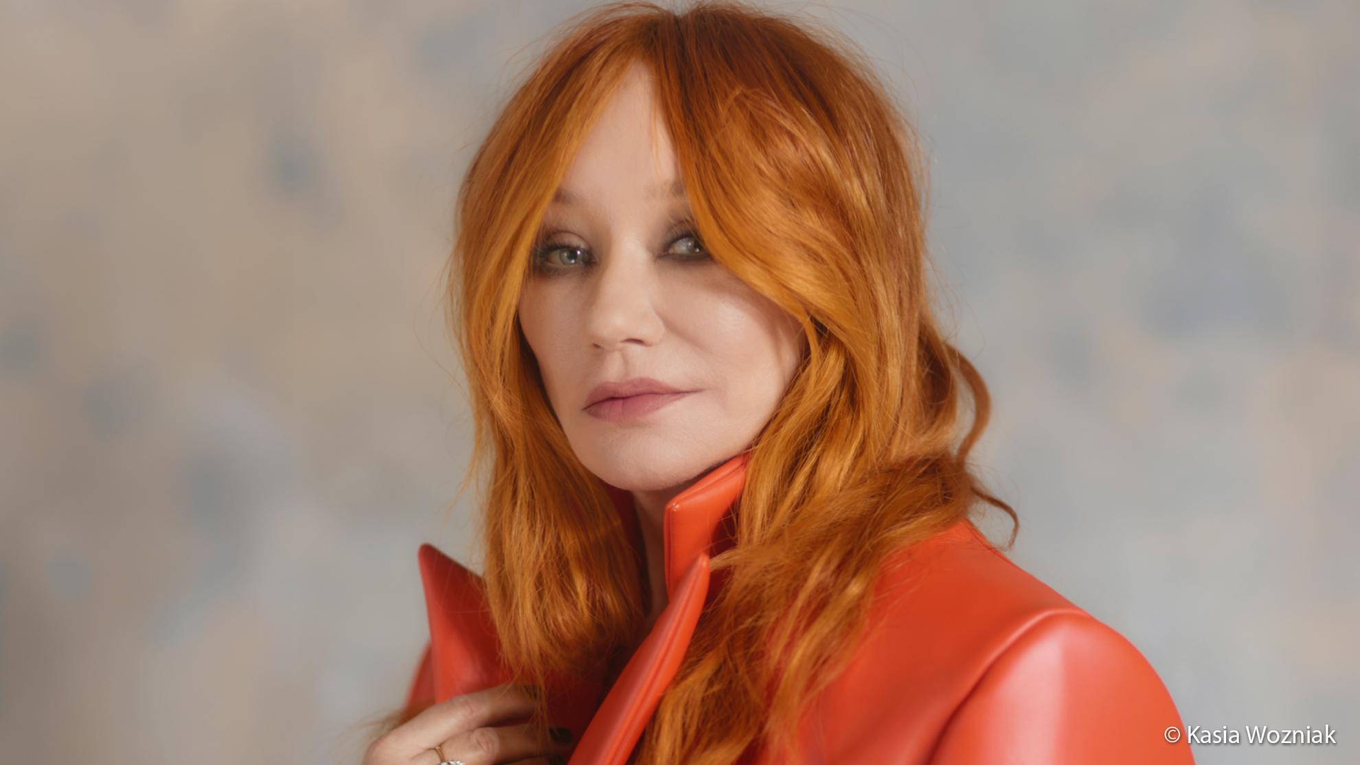 Artikel: Album Review: Tori Amos - In Times Of Dragon – Spiegel einer zerrissenen Gegenwart