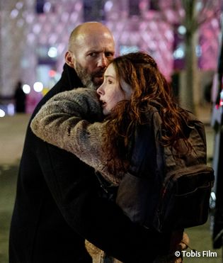Artikel Film-Kritik: Shelter – Action mit überraschend viel Herz