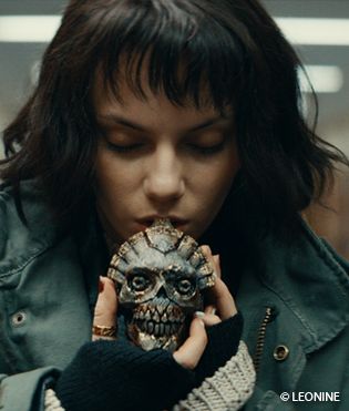 Artikel Whistle – Film-Kritik: Wenn die Totenkopf-Pfeife ruft
