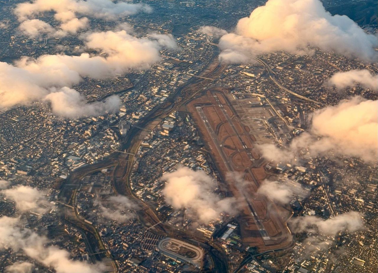 airport-aerial-view