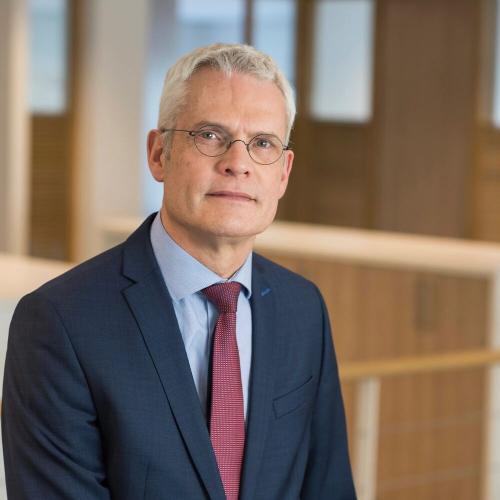 Dr. Bart Prinsen Mr.