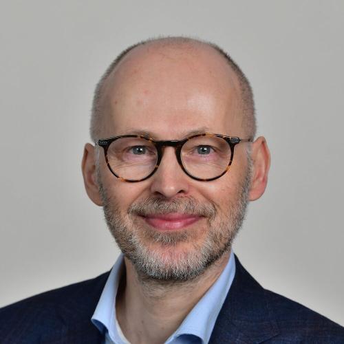 Dr. Aswin van Oijen