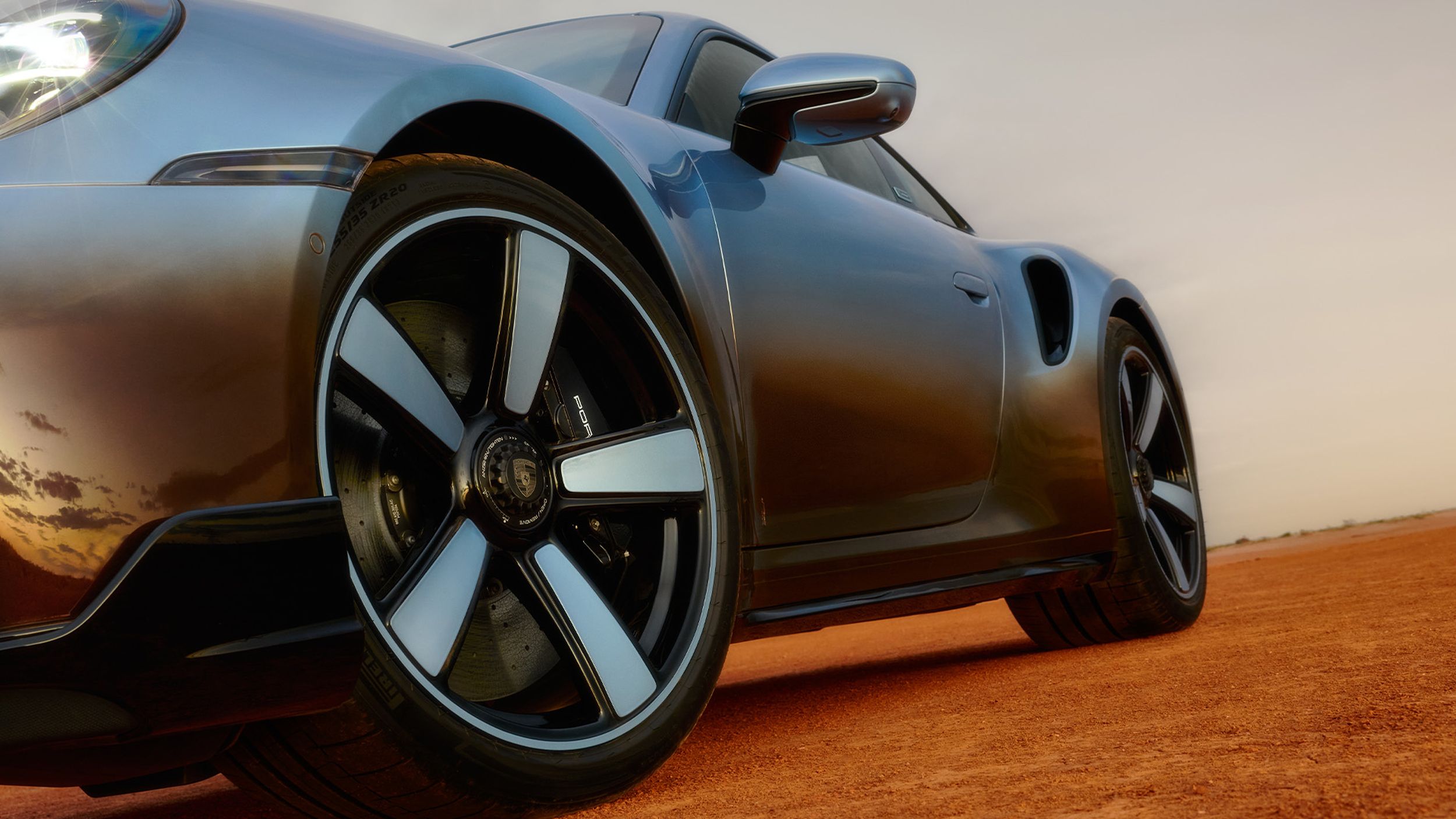 Close-up of the wheels of the 911 Turbo S Land Down Under.
