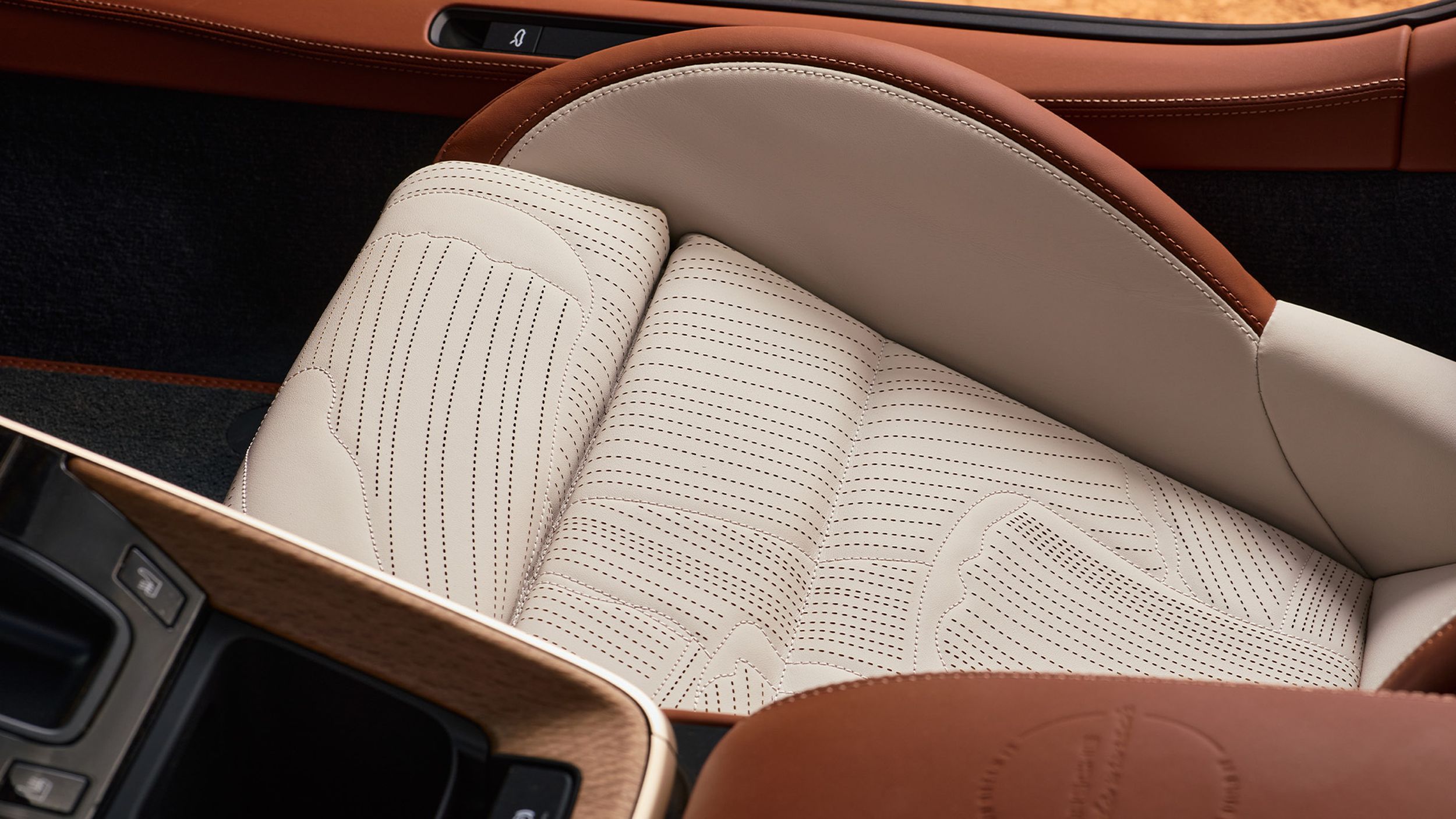Close-up of the leather seat of the 911 Turbo S Land Down Under.