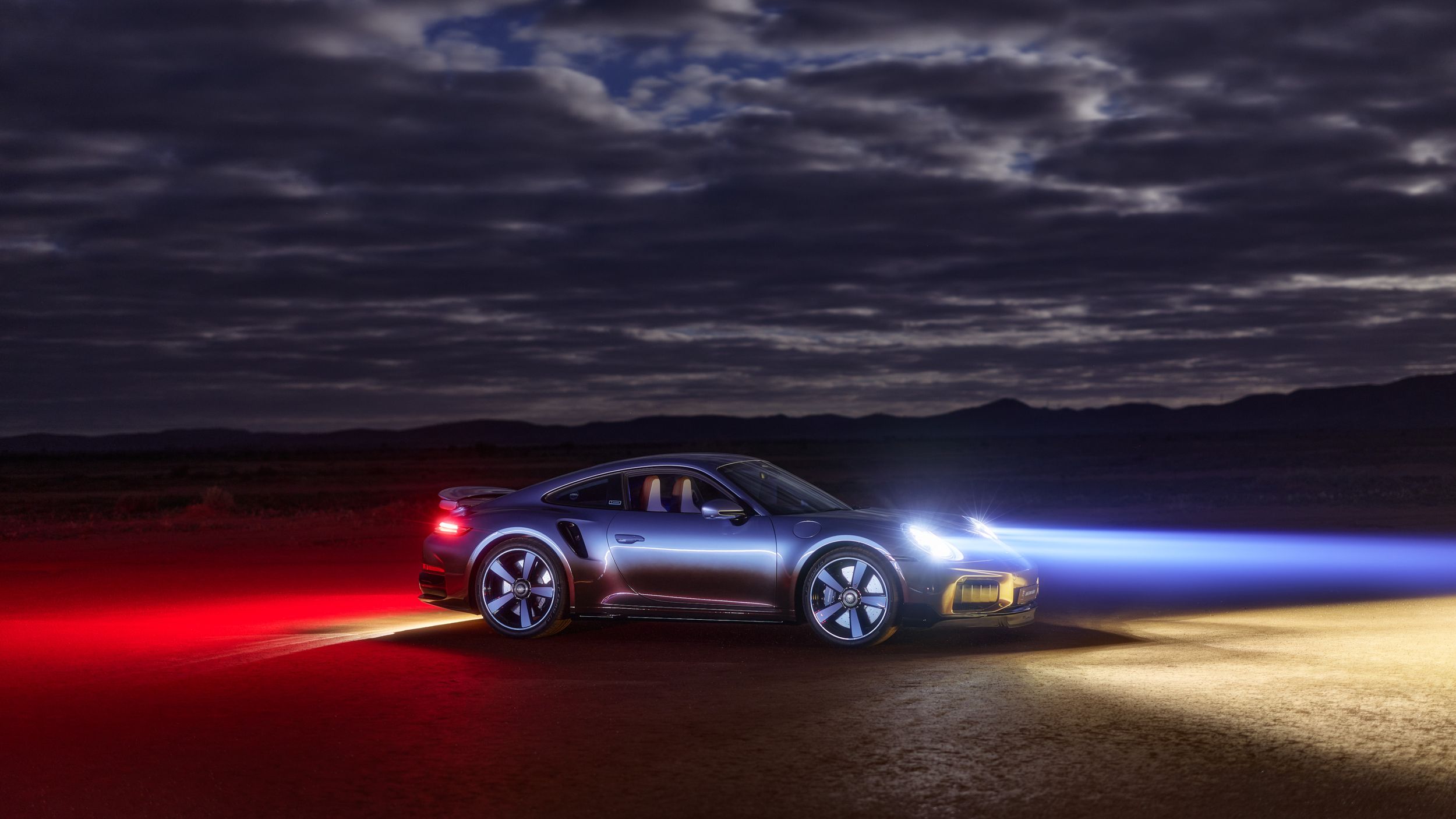 Night shot of the 911 Turbo S Land Down Under.