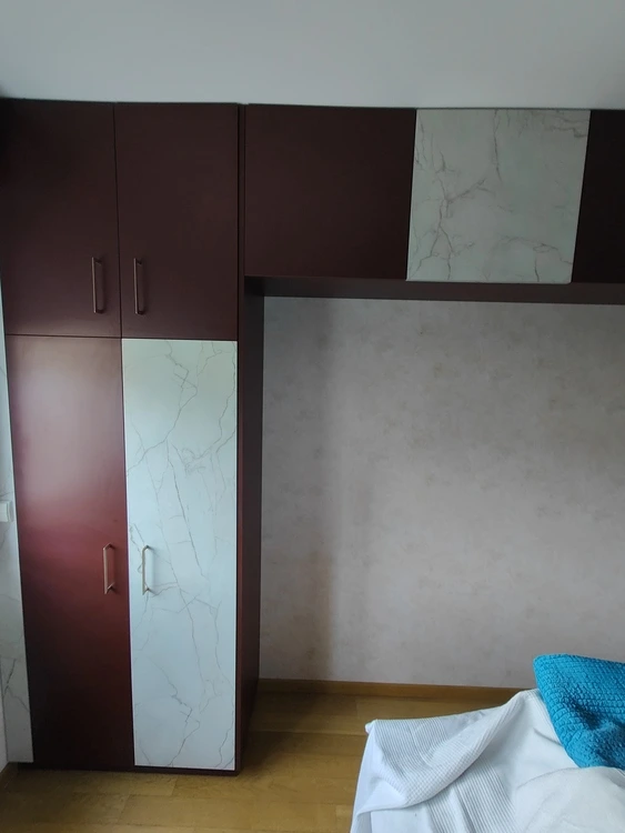 bordeau et marbre