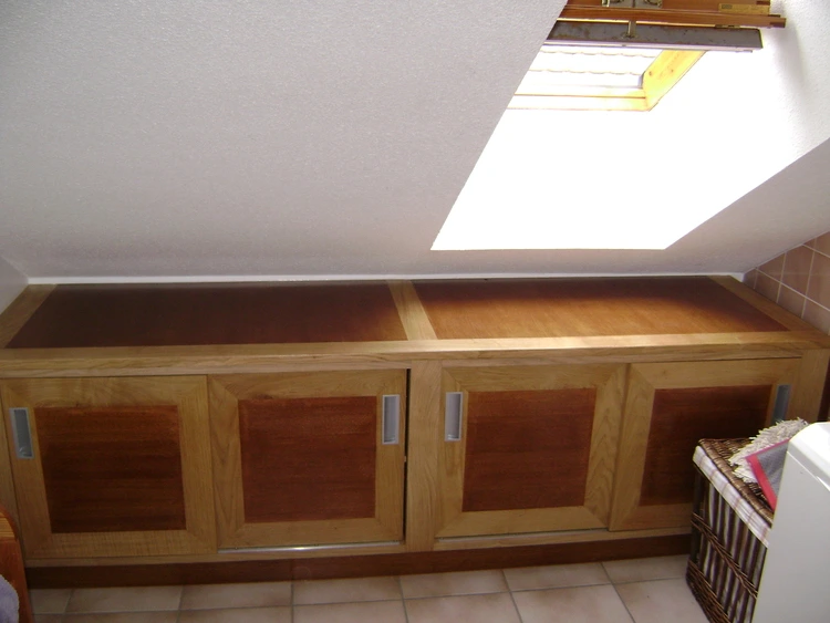 Rangement sous pente