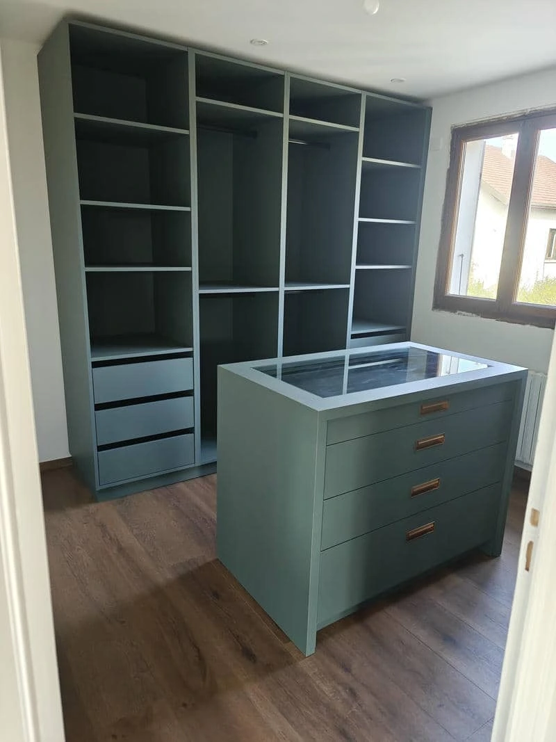 dressing ouvert ilot ébénisterie savoie