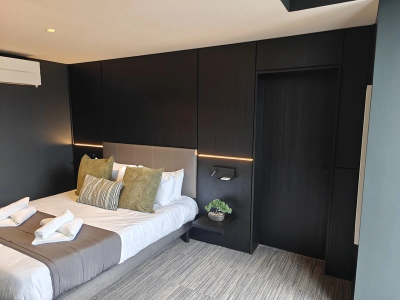 Chambres Hotel de luxe ébénisterie savoie