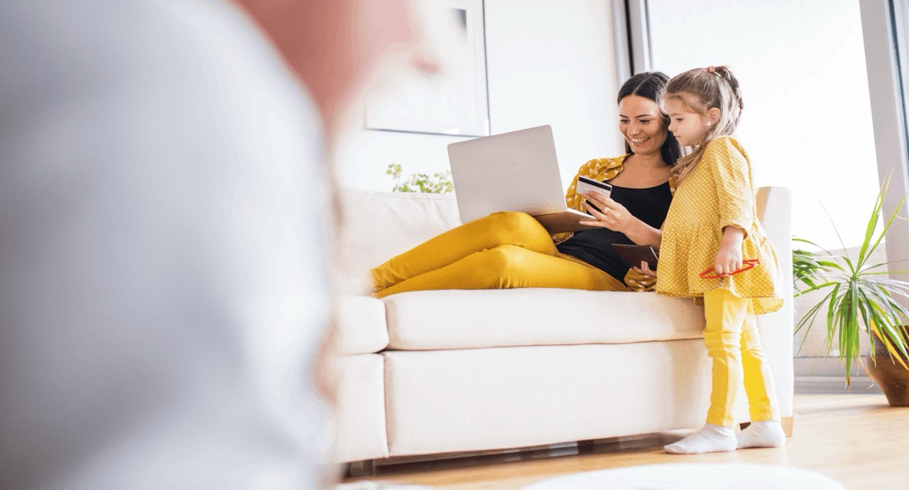 Moeder en dochter zoeken winterjassen online