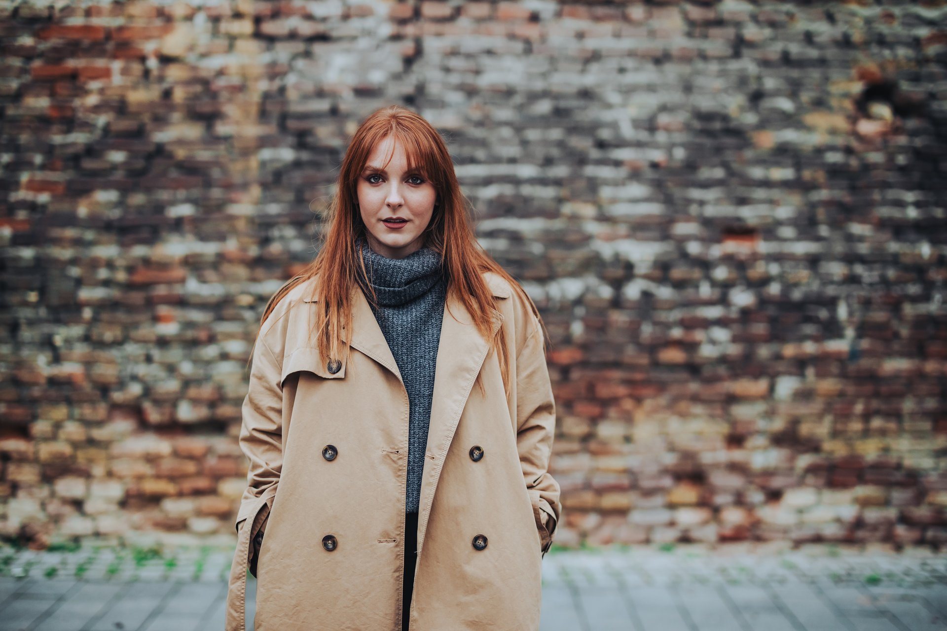 Waarom wij ook in de winter van 2026 gewoon weer een casual trenchcoat dragen