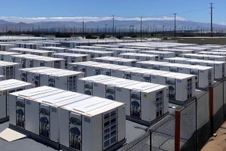 Image for Battery Capacity to Increase 4-Fold by 2030 Amid Global Gigafactory Expansion