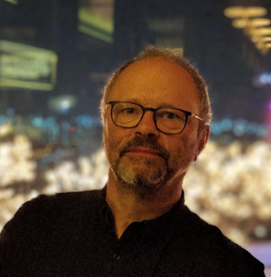 Robert Llewellyn