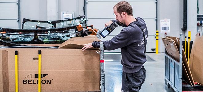 Nous offrons à nos travailleurs des formations, des conseils et des astuces, notamment par le biais d'une vidéo qui montre des techniques de levage optimales.