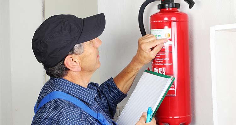 The Codex stipulates that extinguishers must be checked annually by an authorised person. During the inspection, they will work on the basis of the manufacturer's or installer's instructions and, according to the Belgian standard (BENOR), must belong to an external company.