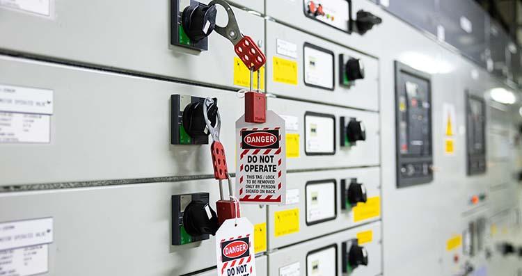 Voorkom arbeidsongevallen met lock out, tag out en try out: dé veiligheidsoplossing voor machineonderhoud